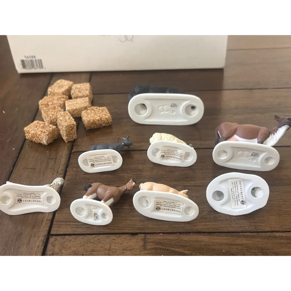 Dept 56 Farm Animals & Hay Bales Heritage Christmas in Original Box